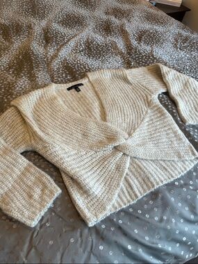 White House Black Market Cream Twist-Front V-Neck Sweater beige small